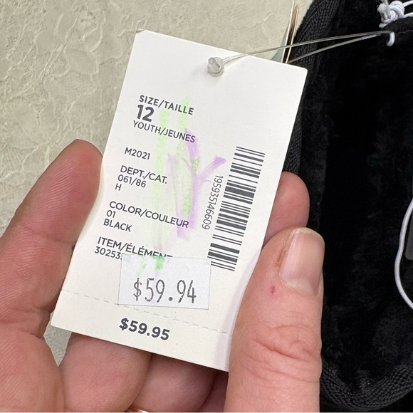 2/$20 Gymboree Girls 12 NWT Faux Shearling Ugg Style Boots Black Penguin Toe - Picture 8 of 8